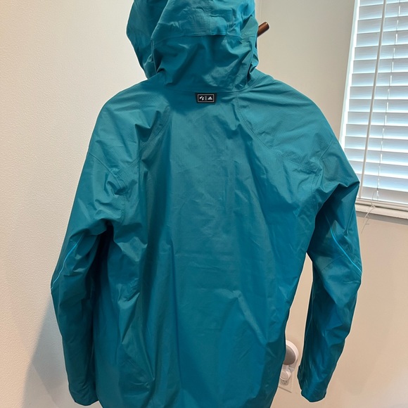 Adidas men’s goretex outdoor jacket - Picture 3 of 3